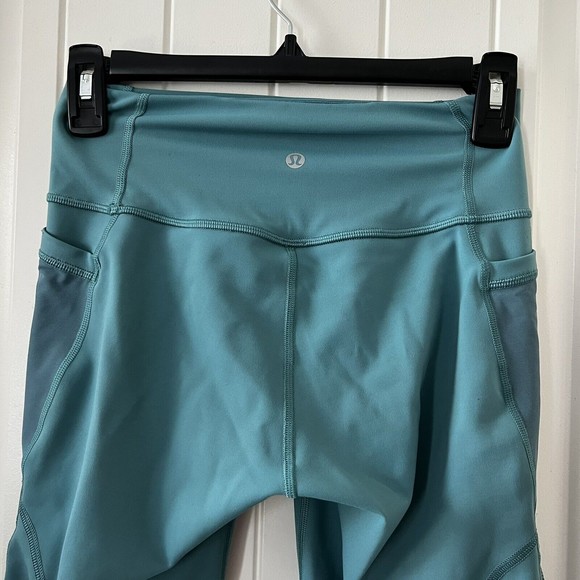 Lululemon Forget The Sweat Crop 21" Turquoise Sea Size 6 Mesh Details Teal Blue - Picture 7 of 15